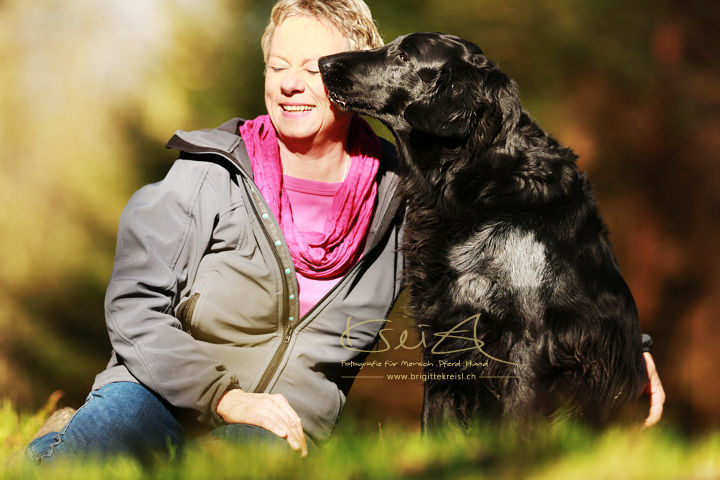 Esther Hufschmid mit Laska beim Tellington TTouch Kurs